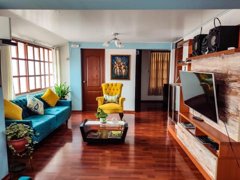 Communal lounge/ TV room
