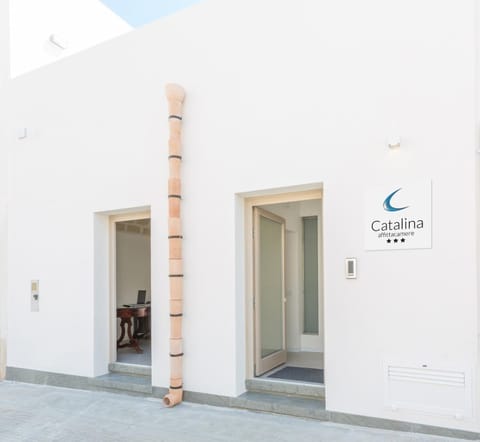 Property building, Facade/entrance