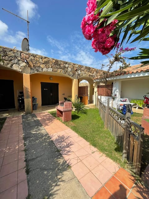 Property building, Garden, Garden view