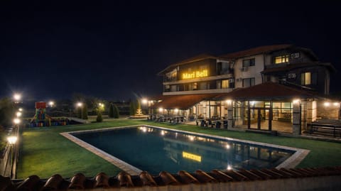 Property building, Restaurant/places to eat, Swimming pool, Breakfast