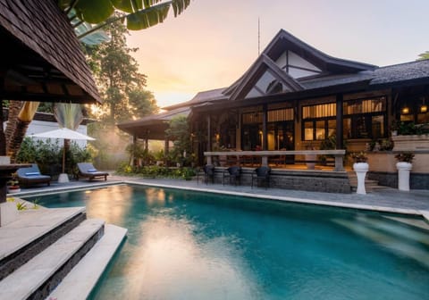 Property building, Garden view, Pool view, Swimming pool