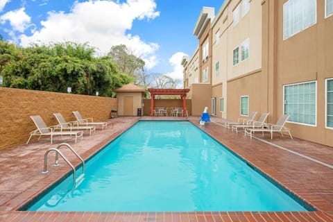 On site, Pool view, Swimming pool