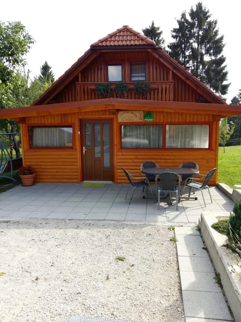 Facade/entrance, Off site
