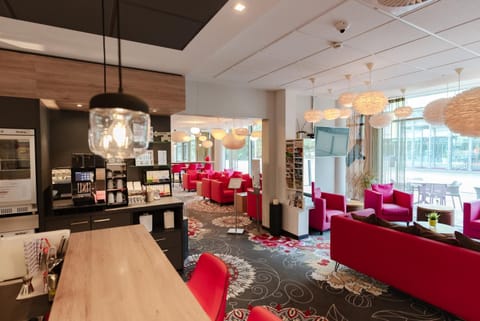 Coffee/tea facilities, Seating area