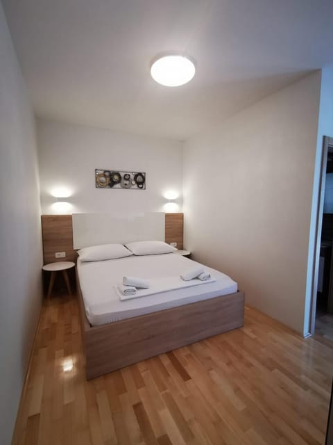 Apartments and Rooms Kod Mate Apartment in Zadar County