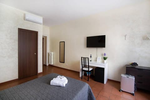 TV and multimedia, Photo of the whole room