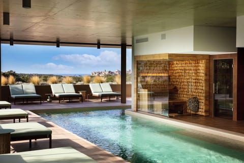 Sauna, Sauna, Steam room, Spa and wellness centre/facilities, Spa and wellness centre/facilities, Landmark view, Landmark view, Sea view, Swimming pool, Swimming pool, sunbed