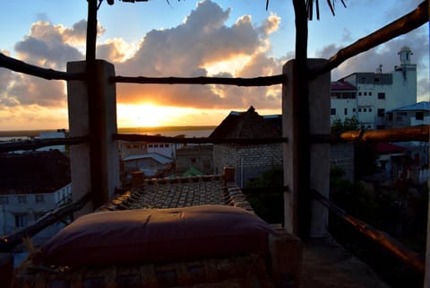 City view, Sea view, Sunrise