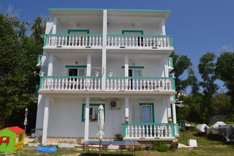 Apartmani Jenny i Tania Apartment in Lopar