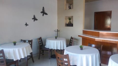 Restaurant/places to eat, Dining area