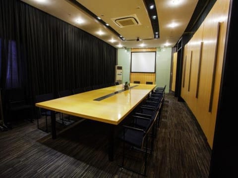 Meeting/conference room