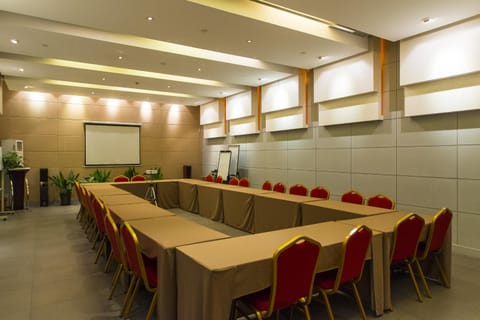 Meeting/conference room