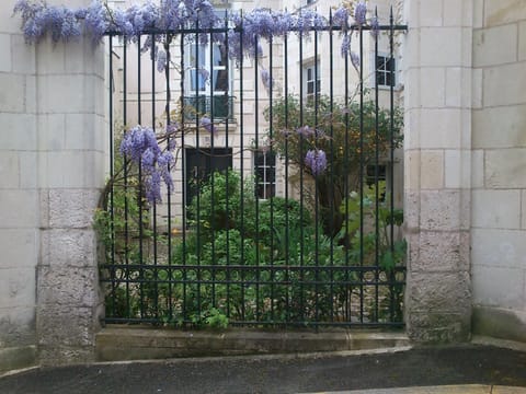 Property building, View (from property/room)