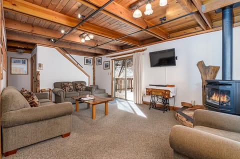 Clark Cabin Cabin in Yosemite Park Way