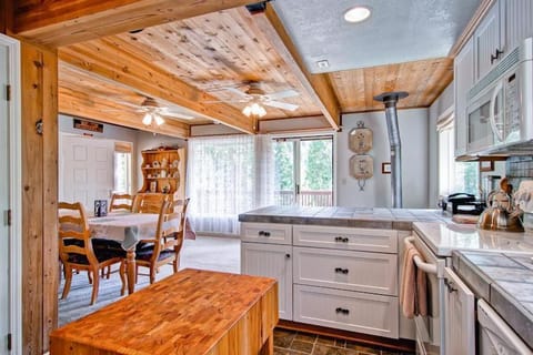 Edelweiss House in Yosemite Park Way