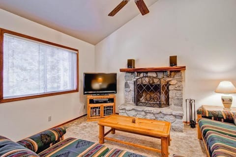 Little Sport House in Yosemite Park Way