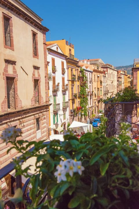 Spring, Day, Summer, Floor plan, City view, Landmark view