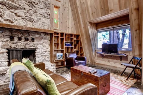 Sierra Haven House in Yosemite Park Way