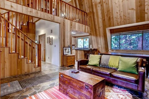 Sierra Haven House in Yosemite Park Way