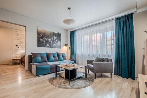 Bed, Living room