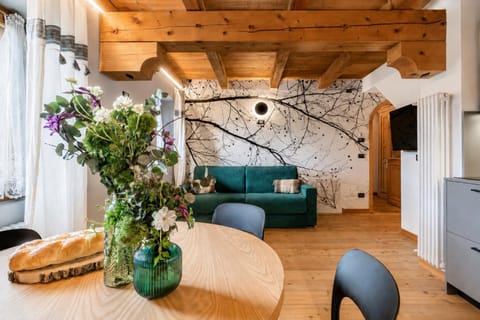 Communal lounge/ TV room, Kitchen or kitchenette, Dining area, internet, kitchen