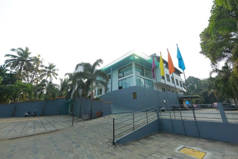 Property building, Facade/entrance, Bird's eye view