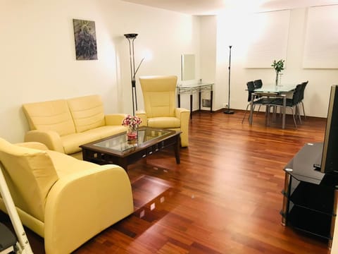 Communal lounge/ TV room