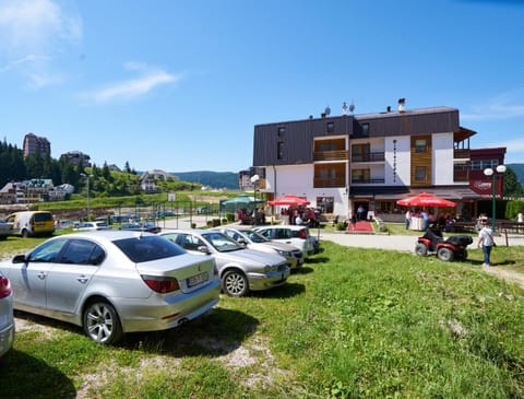 Facade/entrance, Summer, Landmark view, Street view