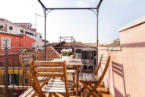 View (from property/room), Balcony/Terrace, Balcony/Terrace, City view