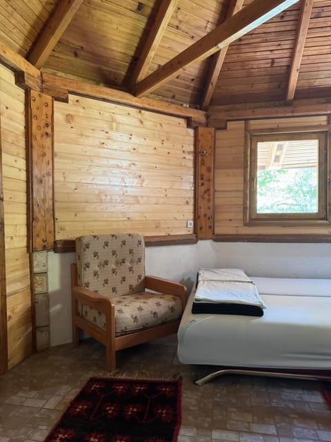 Rafting Kamp Dvije Vrbe Campground/
RV Resort in Montenegro