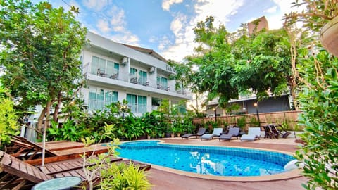 Property building, Swimming pool
