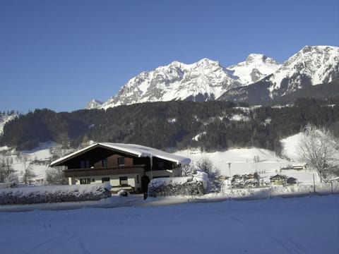 Facade/entrance, Winter