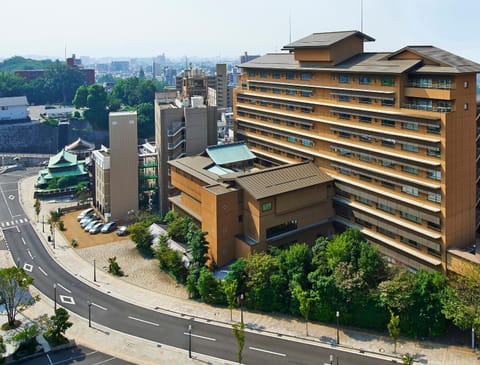 Property building, Day