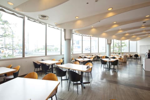 Restaurant/places to eat, Restaurant/places to eat