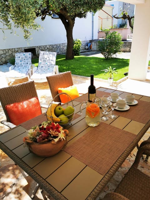 Garden, On site