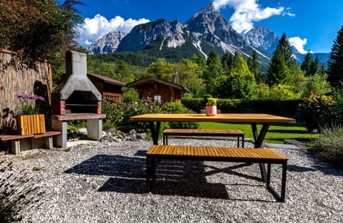 Spring, Day, Balcony/Terrace, Mountain view