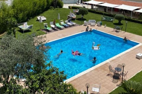 Spring, Swimming pool