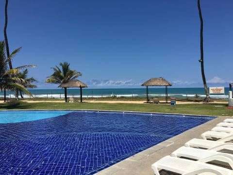 Day, Swimming pool
