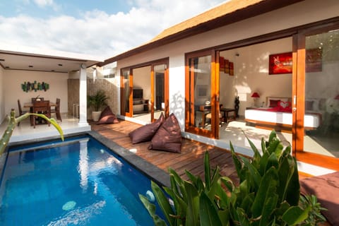 Property building, Swimming pool