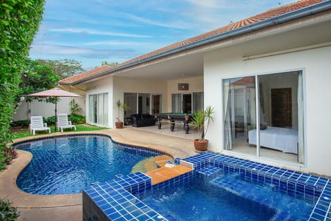 Property building, Swimming pool