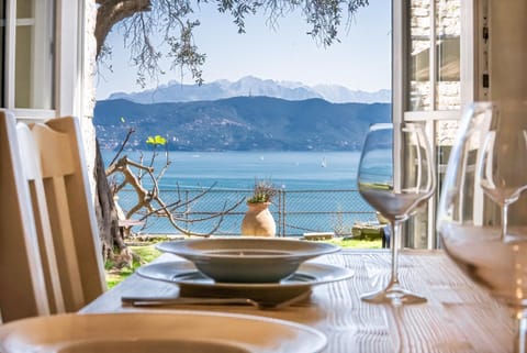 VILLA CASTELLo PORTOVENERE Villa in Porto Venere