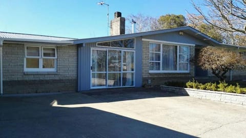 Fuchsia Lodge Vacation rental in Hamilton