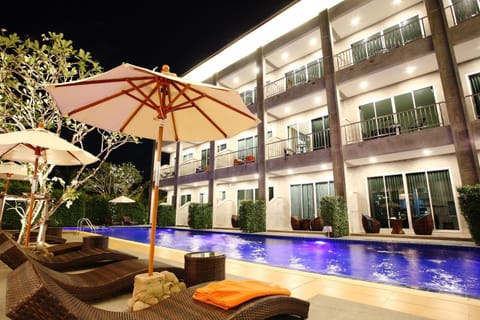 Property building, Swimming pool, Facility for disabled guests