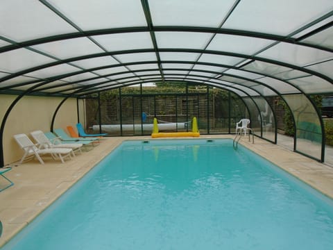 Swimming pool, Swimming pool