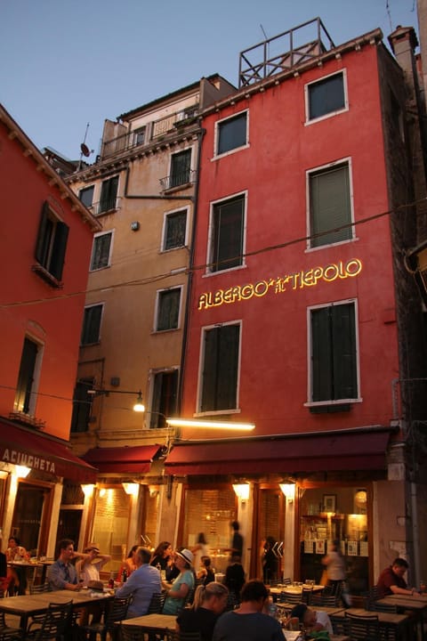 Property building, Location