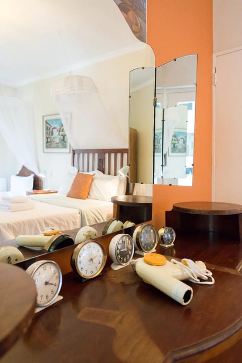 Bed, Decorative detail, Bedroom