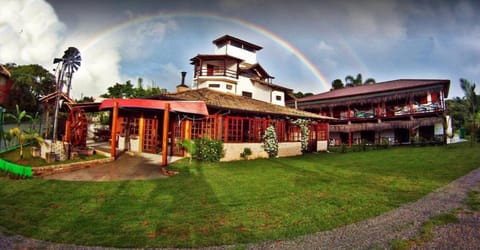 Property building, Facade/entrance, BBQ facilities, Balcony/Terrace, Banquet/Function facilities, Decorative detail, Beach, Communal kitchen, Garden view
