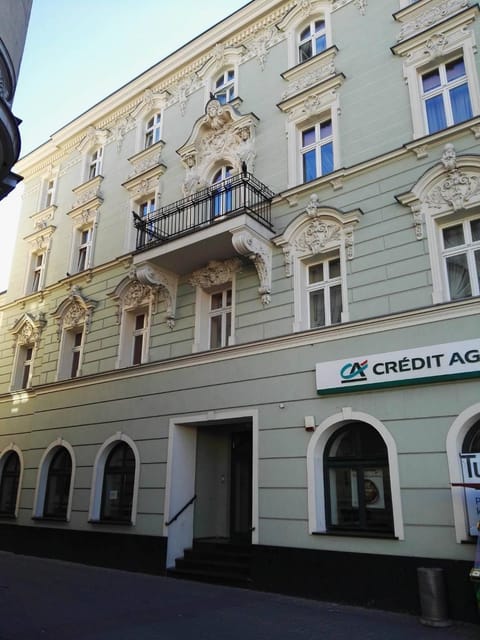 Property building, Facade/entrance, Property logo or sign