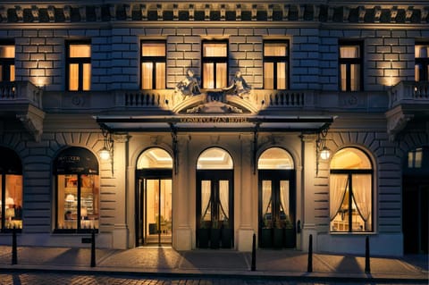 Property building, Facade/entrance