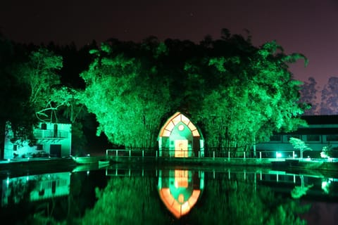 Night, Place of worship, Garden, Banquet/Function facilities, Lake view